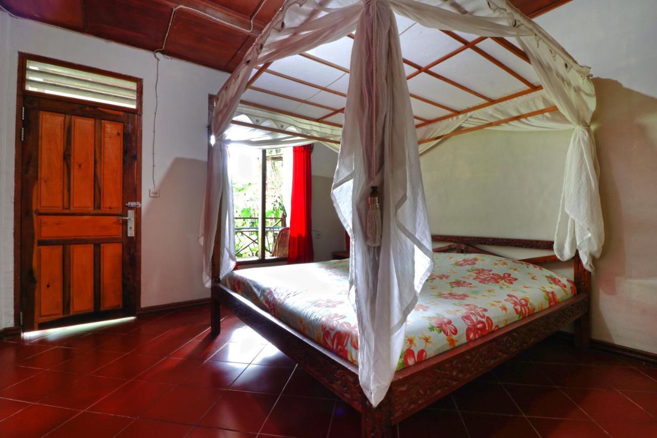Bagus Bay Homestay Tuk Tuk Exterior foto